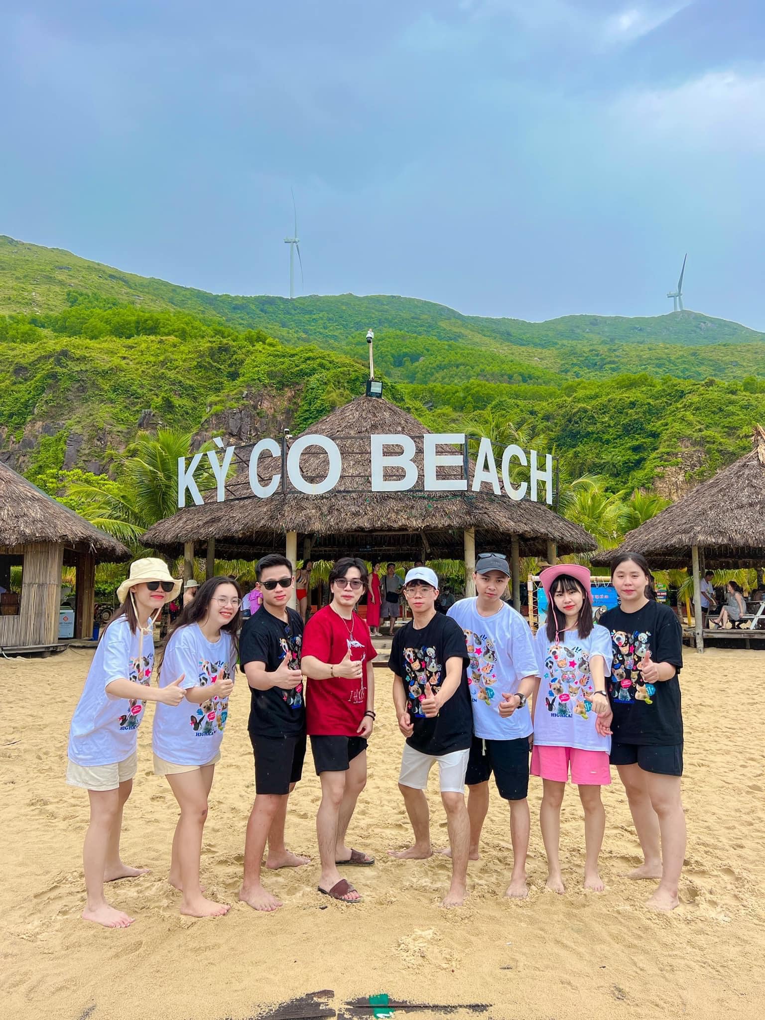 Du khách Enoch Nguyễn check in Bãi tắm Kỳ Co